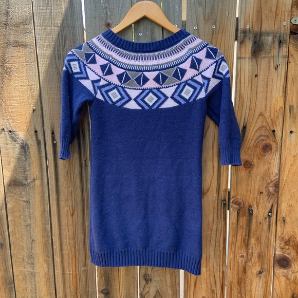 A blue dress - Picture 4 of 4